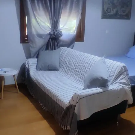 Appartement Alice House 2 *